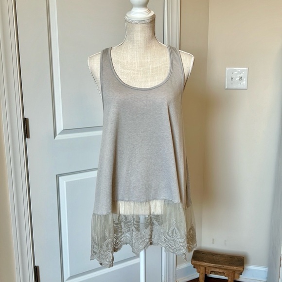 Umgee Tops - Umgee Gray Lace Tank